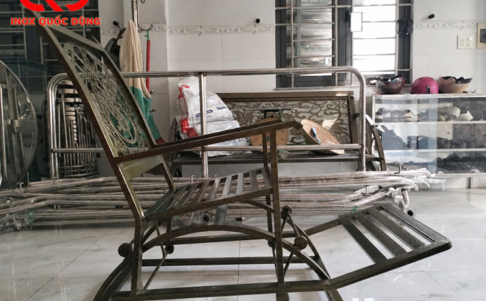 Ghế đung đưa sắt