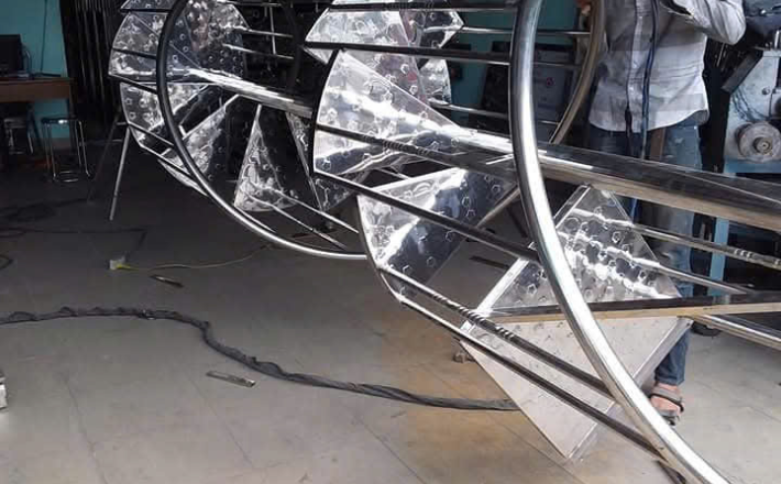 Cầu thang xoắn inox